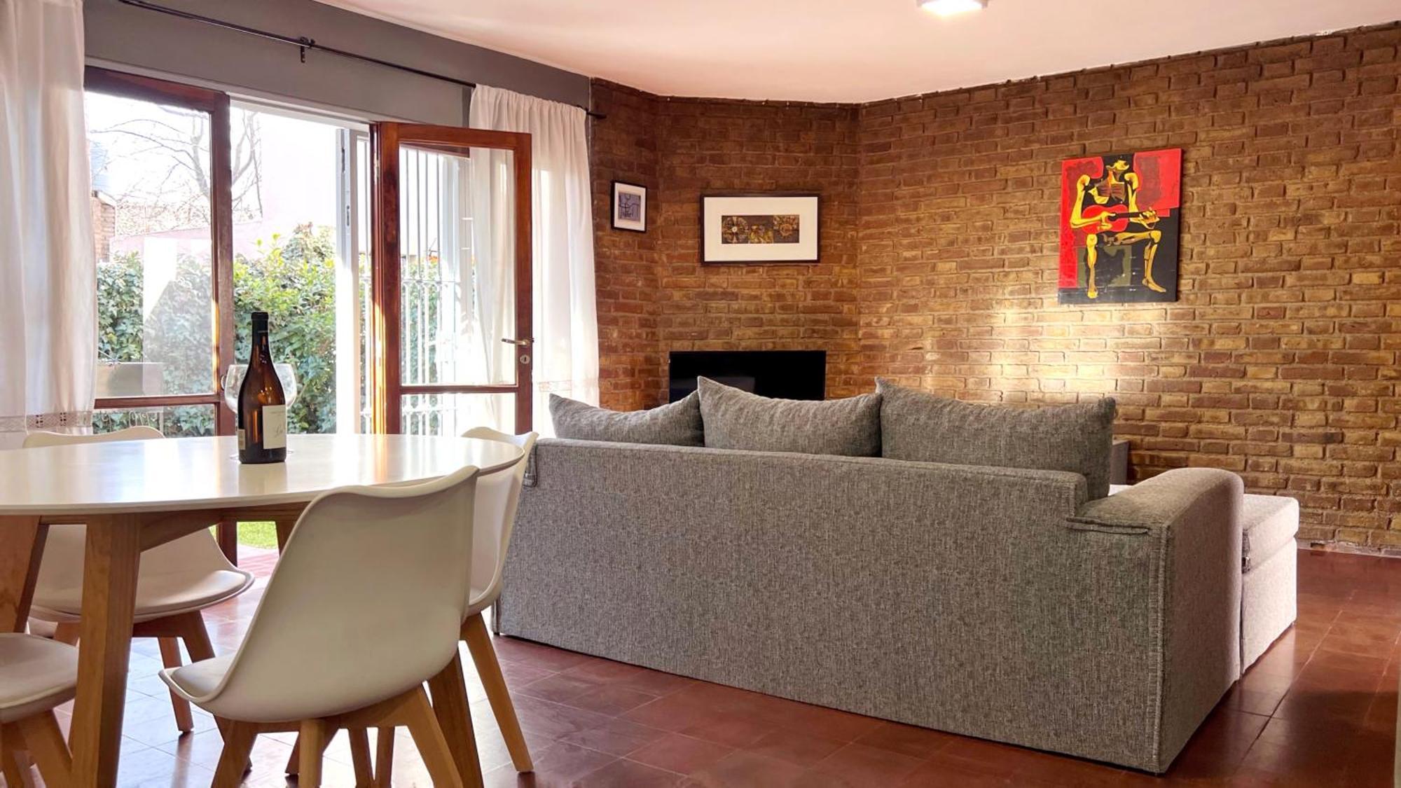 Duplex Mendoza Con Chochera Techada Экстерьер фото