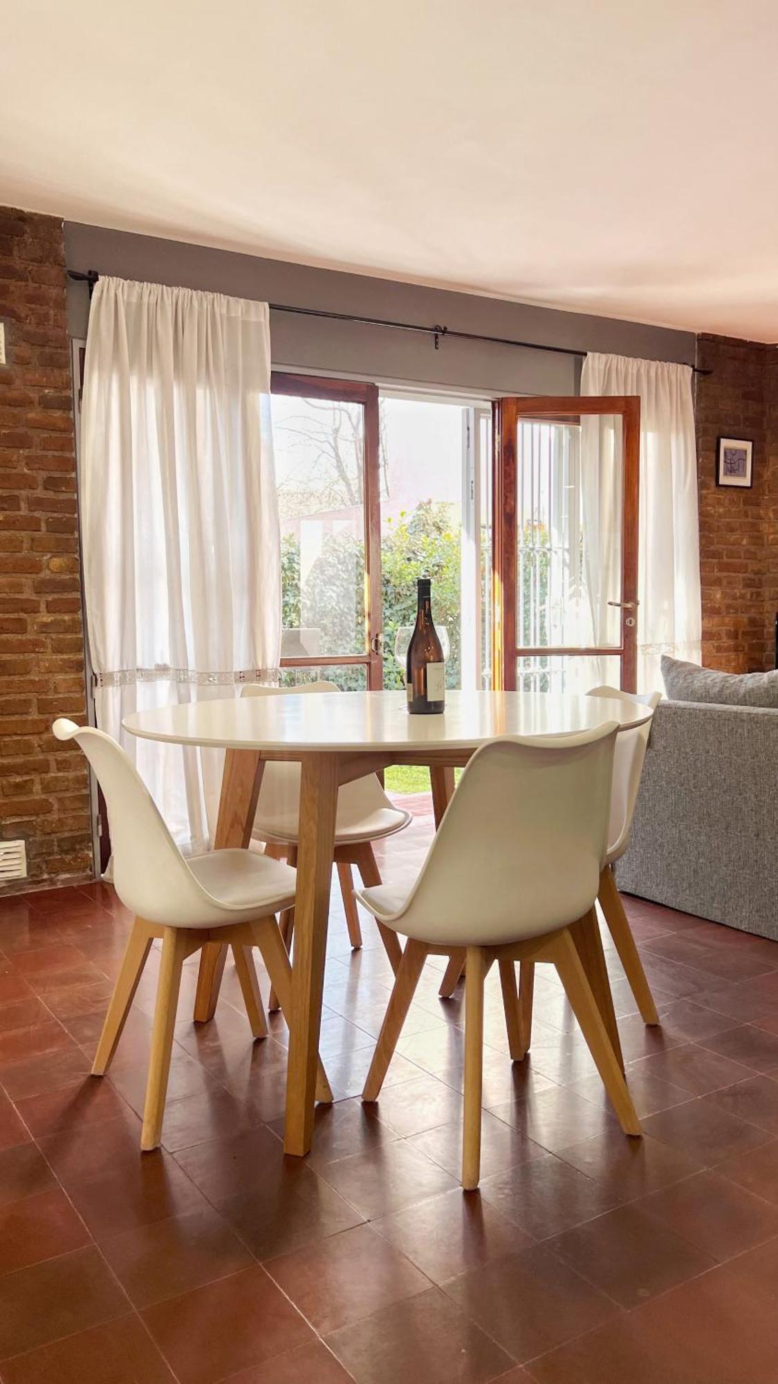 Duplex Mendoza Con Chochera Techada Экстерьер фото